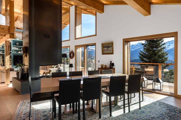 Chalet d'exception avec ascenseur privatif et vue imprenable 3