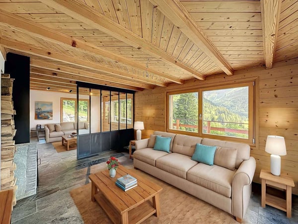 Magnifique chalet de 2.5 pièces avec vue imprenable sur les montagnes 3