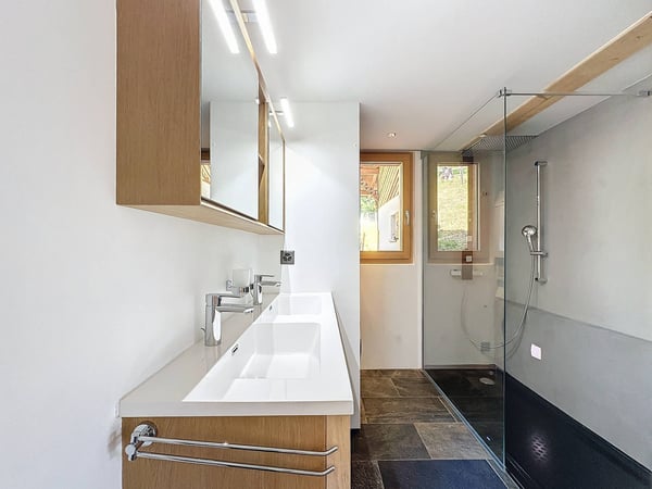 Magnifique chalet de 2.5 pièces avec vue imprenable sur les montagnes 8