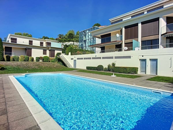 Rare ! Appartement de 5.5 pièces avec superbe vue sur le lac 1