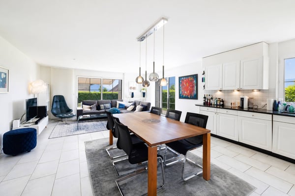 Spacieux appartement de 5.5 pièces avec terrasse et grand jardin 4
