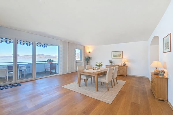 En exclusivité ! Attique de 4.5 pièces avec vaste terrasse et vue imprenable sur le lac 3