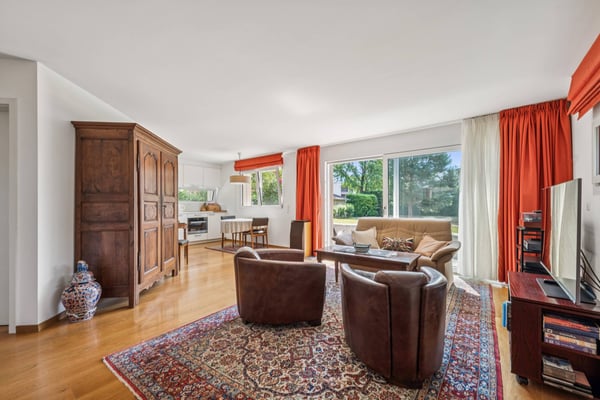 Villa de maître 18 pièces avec appartement indépendant, vue lac et montagnes 11