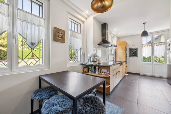 Villa de maître 18 pièces avec appartement indépendant, vue lac et montagnes 5