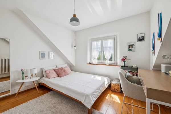 Villa de maître 18 pièces avec appartement indépendant, vue lac et montagnes 8
