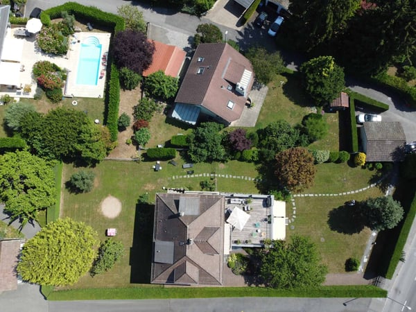 Villa de maître 18 pièces avec appartement indépendant, vue lac et montagnes 13