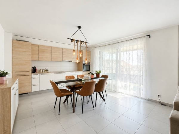 Spacieux appartement de 4,5 pièces avec vue sur les montagnes 4