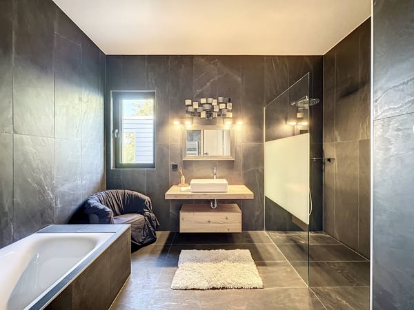 Splendide propriété située dans un quartier résidentiel, prestigieux et calme 9