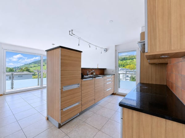Spacieux Appartement de 4,5 pièces dans un environnement calme et verdoyant 9