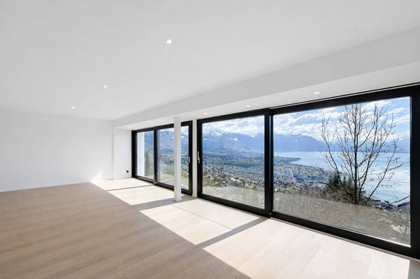 Propriété de 6.5 pièces avec piscine et vue à couper le souffle 9