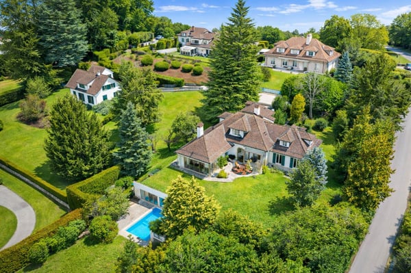 Quartier prisé ! Maison de maître + terrain constructible