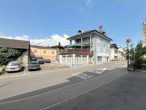 IMMEUBLE DE RENDEMENT AVEC LOCAL COMMERCIAL ET APPARTEMENTS 2