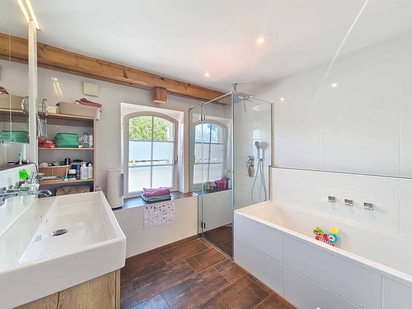 Duplex de 5.5 pièces en attique proche de Romont 9