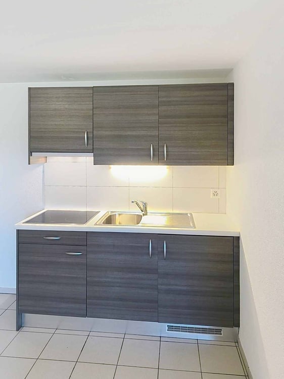 Local de 45 m² idéal pour artisan ou stockage 3
