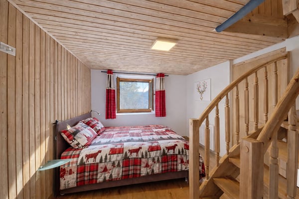 Chalet mitoyen au charme authentique entièrement rénové 6