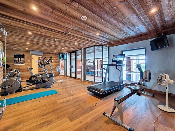 EXCLUSIVITÉ - Superbe 5.5 pièces avec vue panoramique et studio indépendant 10