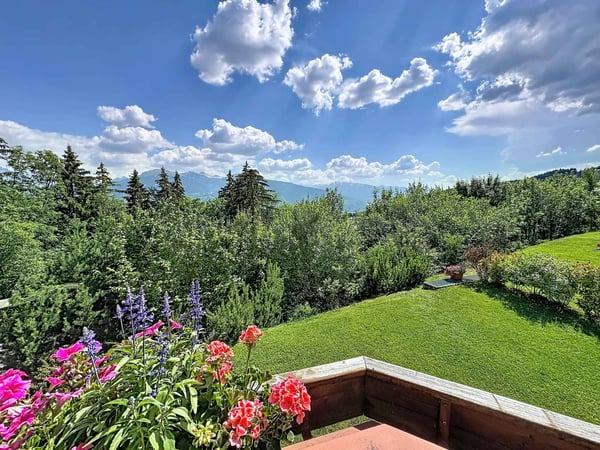 Magnifique appartement de 4.5 pièces avec jardin et belle vue 2
