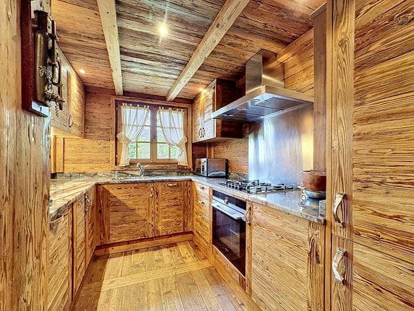 Splendide chalet avec mayen sur une magnifique parcelle 5