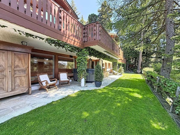 Magnifique chalet avec piscine et spa, à l'abri des regards 7