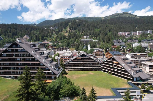 Rare - 2.5 PIÈCES EN PLEIN CENTRE, REFAIT À NEUF EN 2026 1