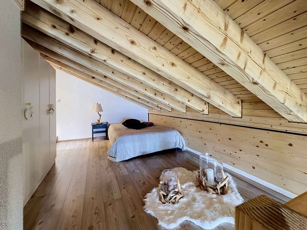 Très beau 4.5 pièces en duplex/attique avec très belle vue sur les Alpes 8