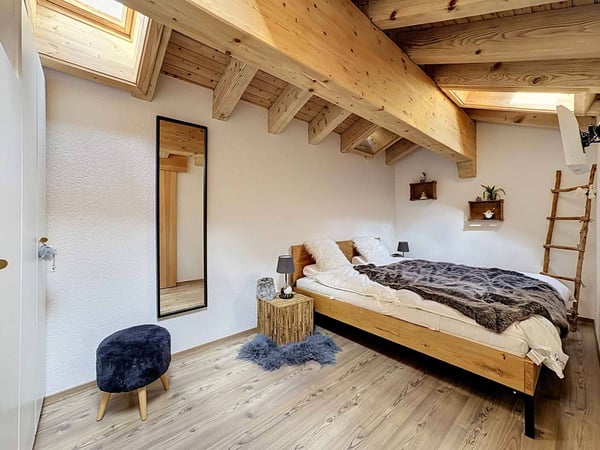 Très beau 4.5 pièces en duplex/attique avec très belle vue sur les Alpes 9