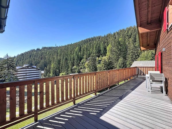 CHALET DE 15,5 PIÈCES COMPOSÉ DE TROIS APPARTEMENTS INDÉPENDANTS 7