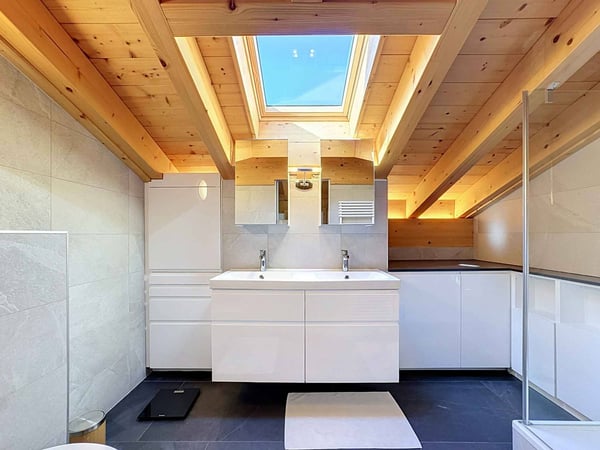 CHALET DE 15,5 PIÈCES COMPOSÉ DE TROIS APPARTEMENTS INDÉPENDANTS 4