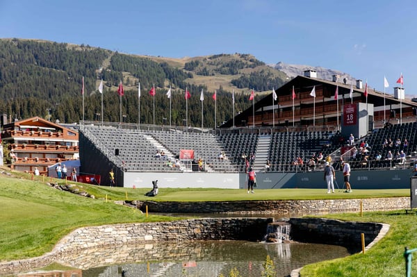 Situation exceptionnelle - 4.5 pièces AVEC VUE IMPRENABLE SUR LE GOLF ET STUDIO INDÉPENDANT 13
