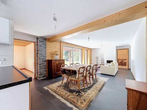 CHALET DE 15,5 PIÈCES COMPOSÉ DE TROIS APPARTEMENTS INDÉPENDANTS 10