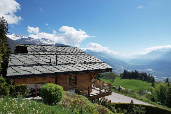 RARE - MAGNIFIQUE CHALET DE 5 CHAMBRES AVEC VUE PANORAMIQUE