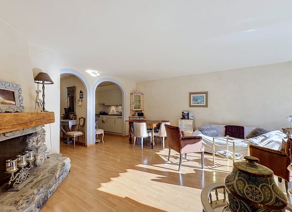 Très bel appartement de 4.5 pièces en plein centre avec magnifique rooftop 6