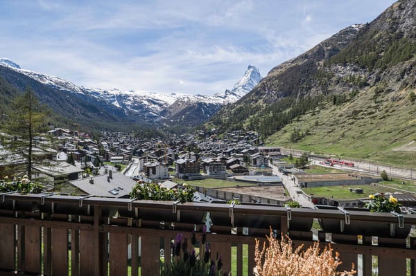Appartement penthouse exclusif à Zermatt avec vue unique sur le Cervin 12