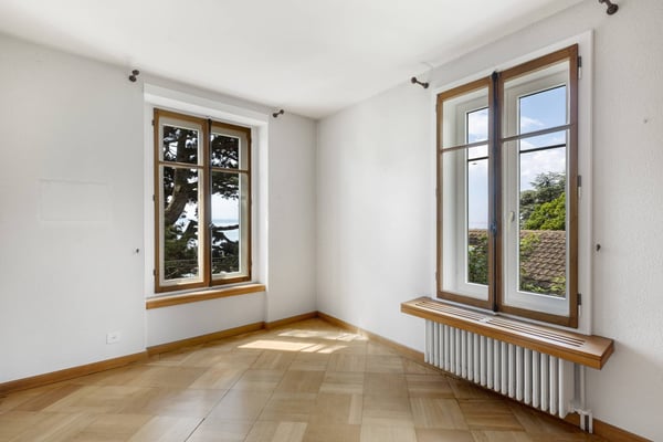 Maison de maître avec dépendance de 3.5 pièces en ville de Neuchâtel 6