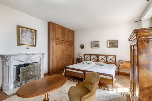 Maison de maître avec dépendance de 3.5 pièces en ville de Neuchâtel 5