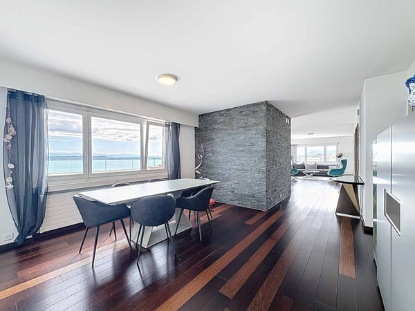 Penthouse de standing de 1.5 pièces dominant le lac et les montagnes 3