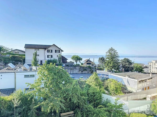 Appartement contemporain avec vue lac à La Coudre 7