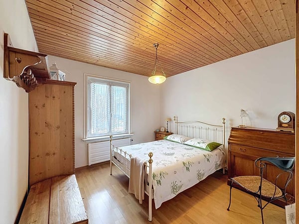 Maison familiale avec piscine et espaces extérieurs 4