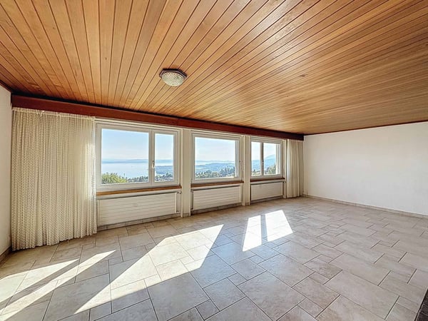 Élégante maison individuelle de 6,5 pièces avec terrasse et vue imprenable 2