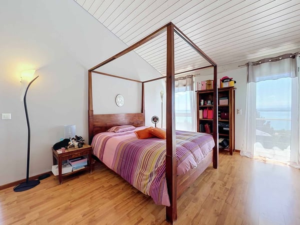 Un écrin contemporain face au lac, où luxe, lumière et sérénité ne font qu'un 7