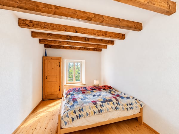 Maison aux multiples possibilités dans un cadre verdoyant 9