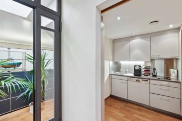 vendre : Bureaux sur les Quais Lot PPE commerciaux à Genève 7