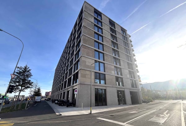 Bureaux modernes et lumineux  620 m² Gare de Lancy Bachet 12