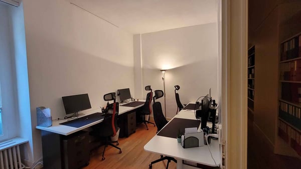 Bureau à louer quartier des bastions - 15 m2 4