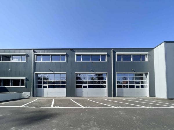 À Vendre : 3 Surfaces Industrielles modernes à Vernier 1