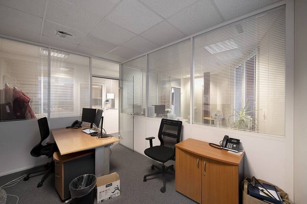 Locaux en zone FTI d'env 720m2 à Plan-les-Ouates 8