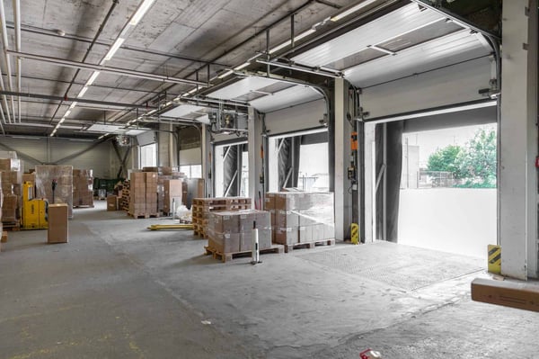 RARE ! Surface de stockage de 467m² au centre de Genève 6