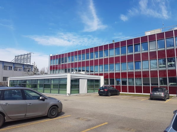 Parkings extérieur à Meyrin