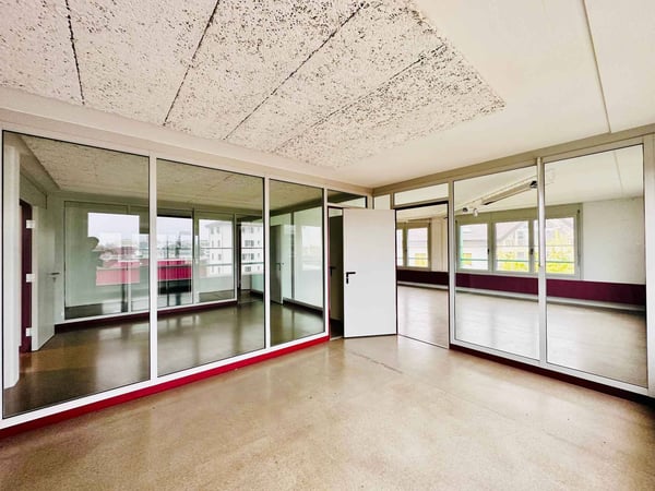 Surface de bureaux de 430 m² à vendre à Nyon 2