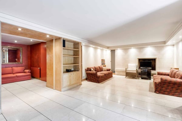 Propriété d'époque et vue dominante sur la ville et le Léman 12